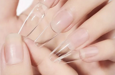 Phủ gel móng thật