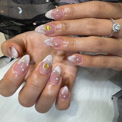 Nails 